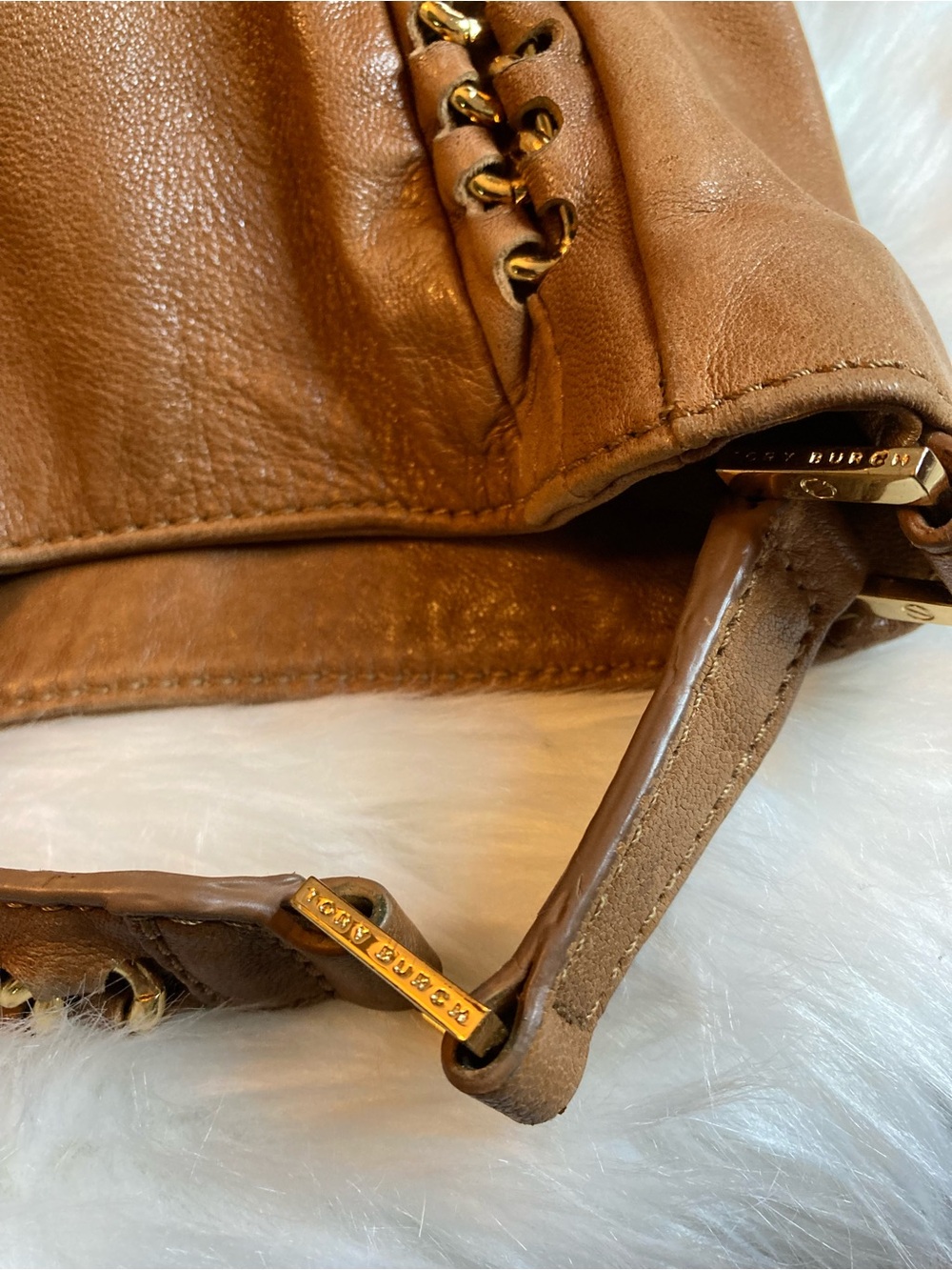 Vintage Tory Burch Tan Hobo with Chain Detail - Picture 4 of 8